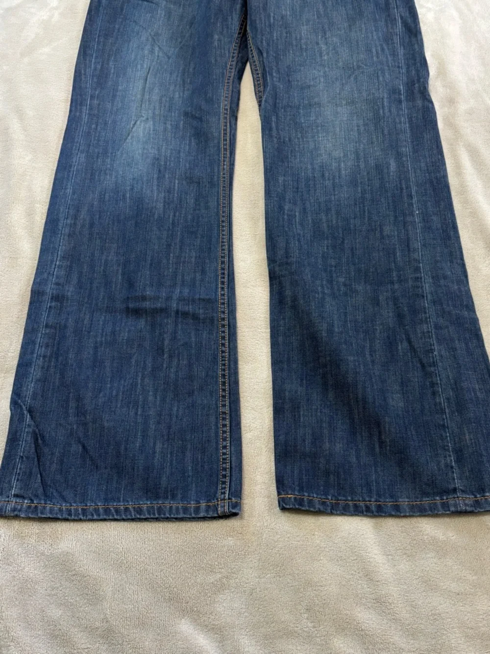 Levis levi 527